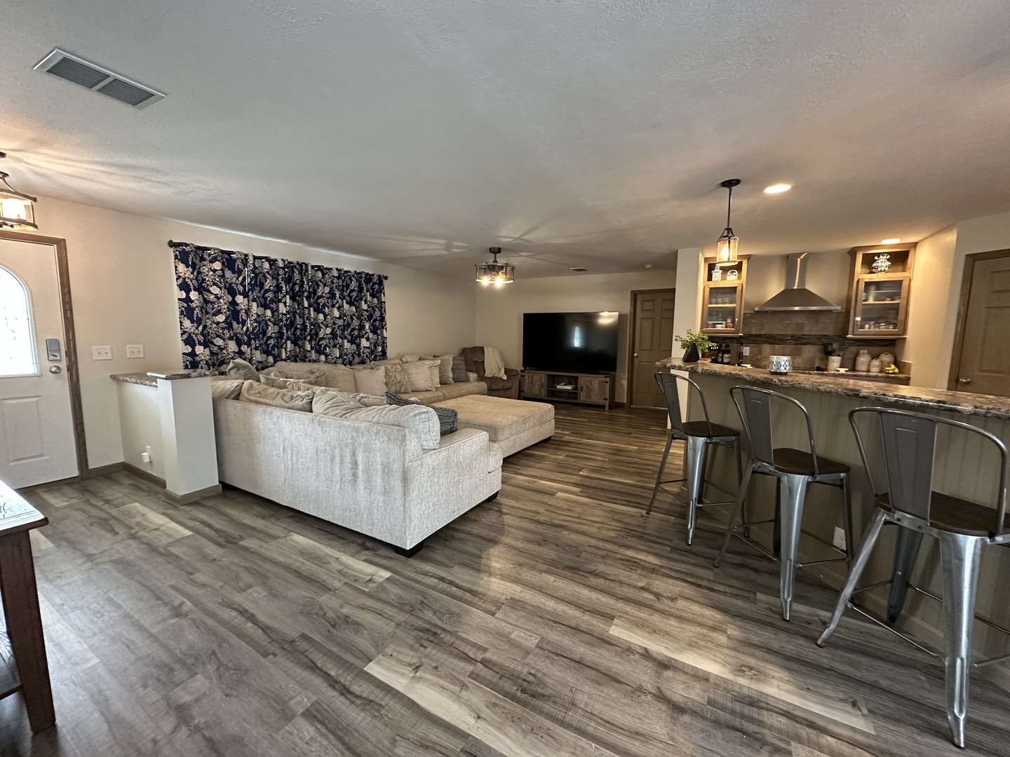 513 North 10th Street Benton, IL 62812 - Photo 49 of 75 a living room with furniture and a wooden floor