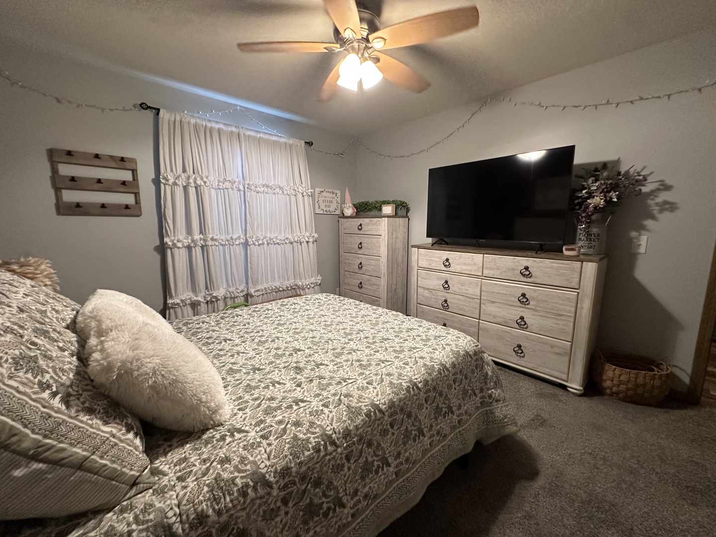 513 North 10th Street Benton, IL 62812 - Photo 68 of 75 a bedroom with a bed and a flat screen tv