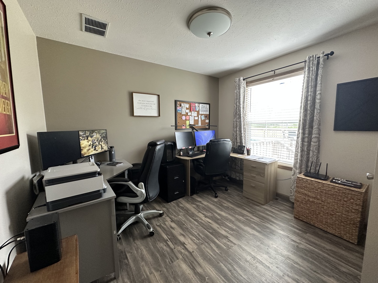 513 North 10th Street Benton, IL 62812 - Photo 72 of 75 a work room with furniture wooden floor and a window