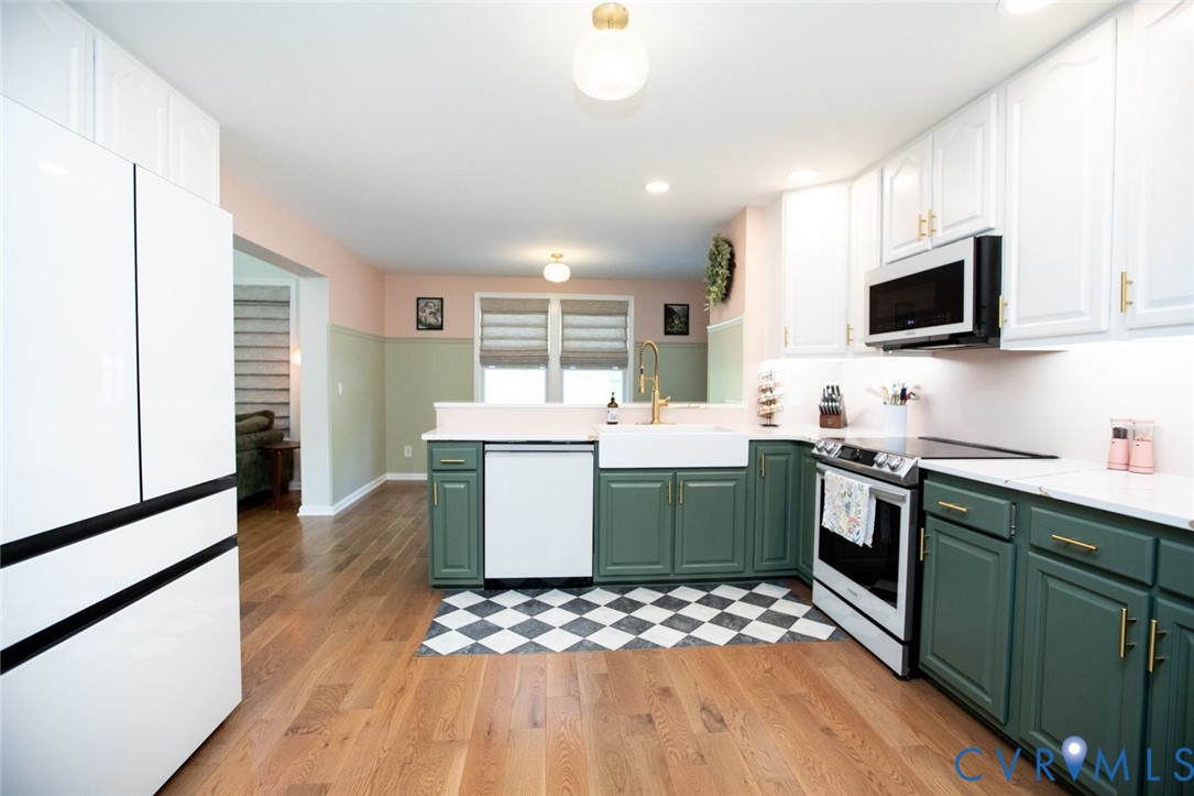 385 Asal Road Farmville, VA 23901 - Photo 11 of 68 Freshly painted cabinets, new countertops, new app