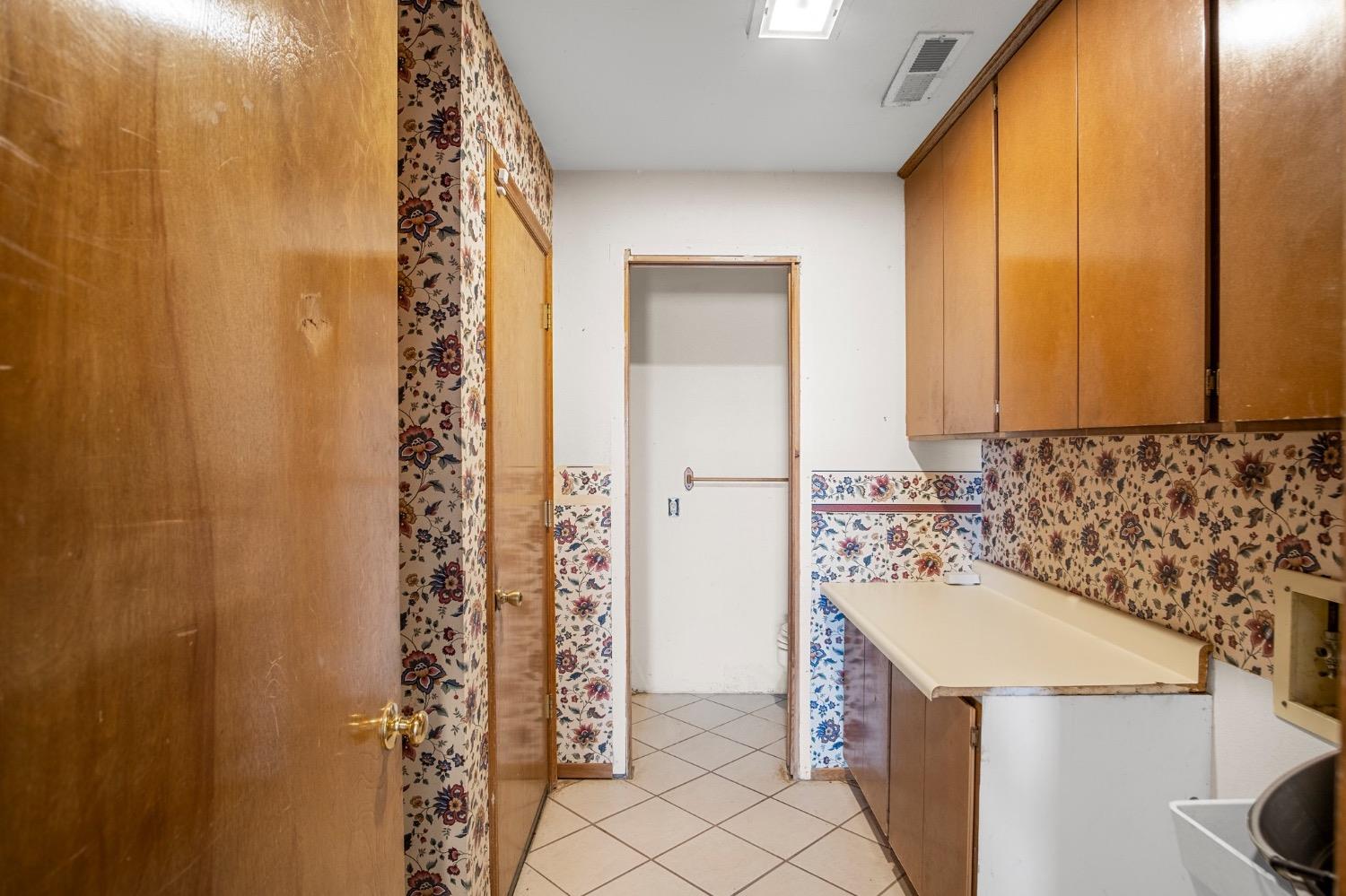 17164 Keyes Road Snelling, CA 95369 - Photo 27 of 51 a bathroom with a sink and a mirror