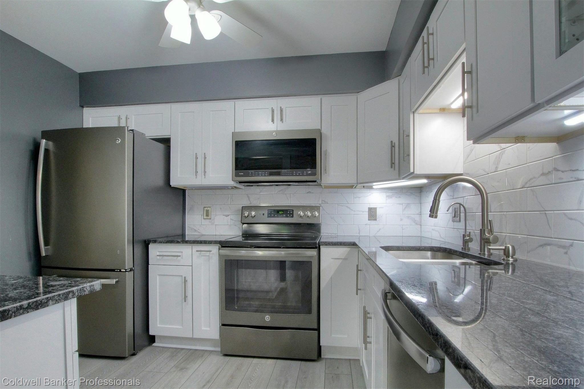 11765 Sycamore Road Plymouth, MI 48170 - Photo 12 of 25 12-Kitchen.jpg