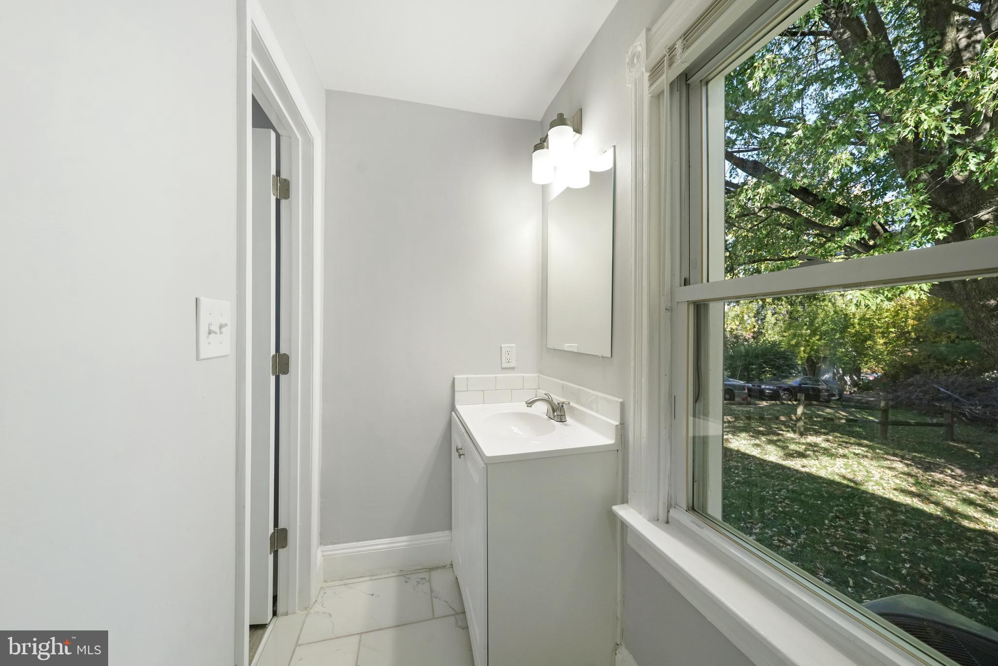 704 Old Baltimore Road Westminster, MD 21157 - Photo 20 of 36 Bathroom #1