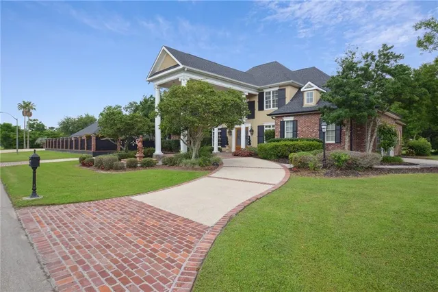 $999,999 | 403 Ormond Boulevard, Destrehan, LA 70047