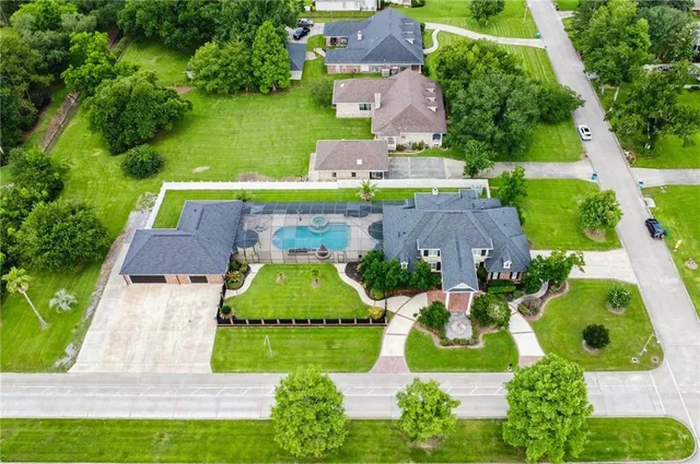 $999,999 | 403 Ormond Boulevard, Destrehan, LA 70047