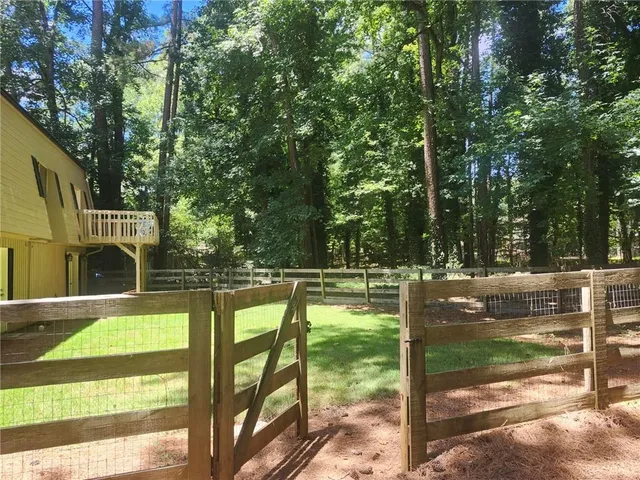 $500,000 | 220 Hollyberry Drive, Roswell, GA 30076