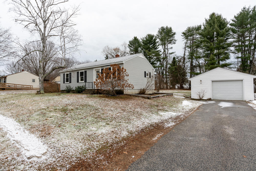 42 Rogers Road Yarmouth, ME 04096 - Photo 33 of 36 42RogersRoad-28