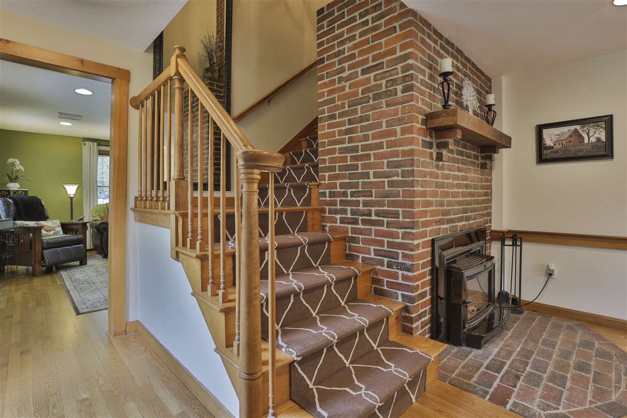 71 Castle Hill Road Windham, NH 03087 - Photo 4 of 39