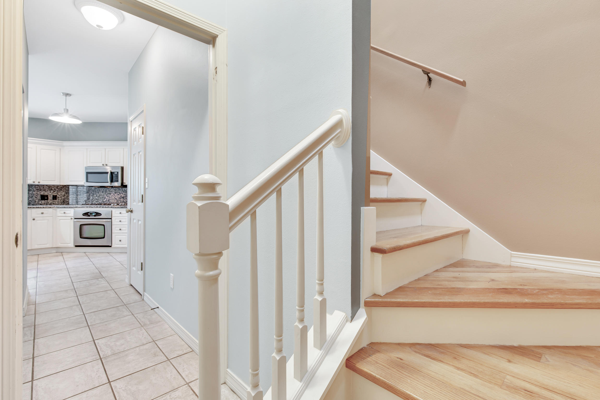 244 Indigo Loop Destin, FL 32550 - Photo 17 of 41 a view of entryway and kitchen
