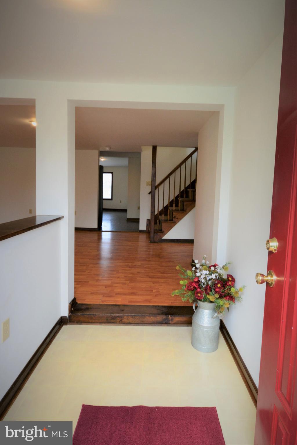 1339 Wakeman Mill Road Front Royal, VA 22630 - Photo 7 of 45 Main foyer