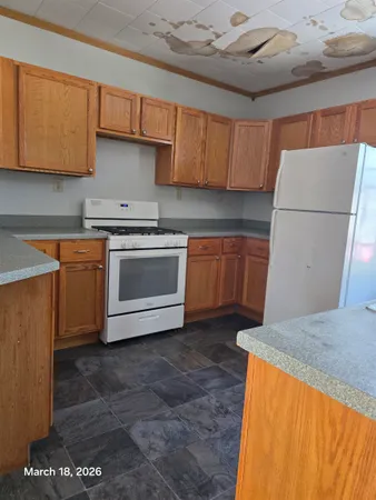 $59,900 | 694 Montgomery Avenue, East Dubuque, IL 61025