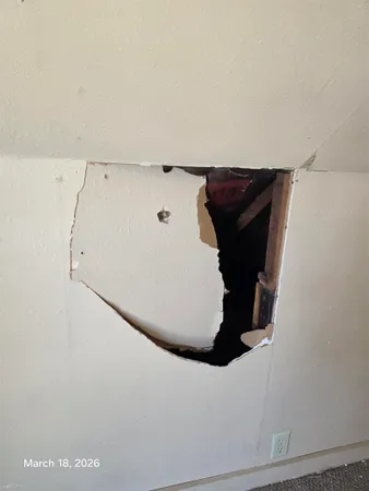 $59,900 | 694 Montgomery Avenue, East Dubuque, IL 61025