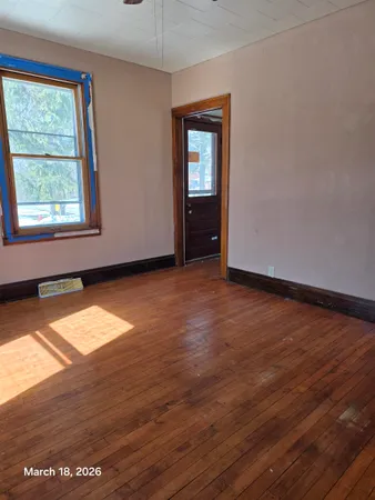 $59,900 | 694 Montgomery Avenue, East Dubuque, IL 61025