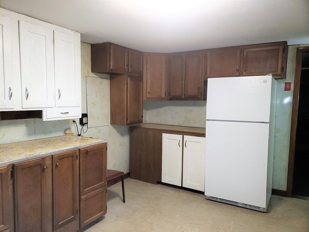 136 Holtshire Road Orange, MA 01364 - Photo 3 of 22 Gallery Image 3