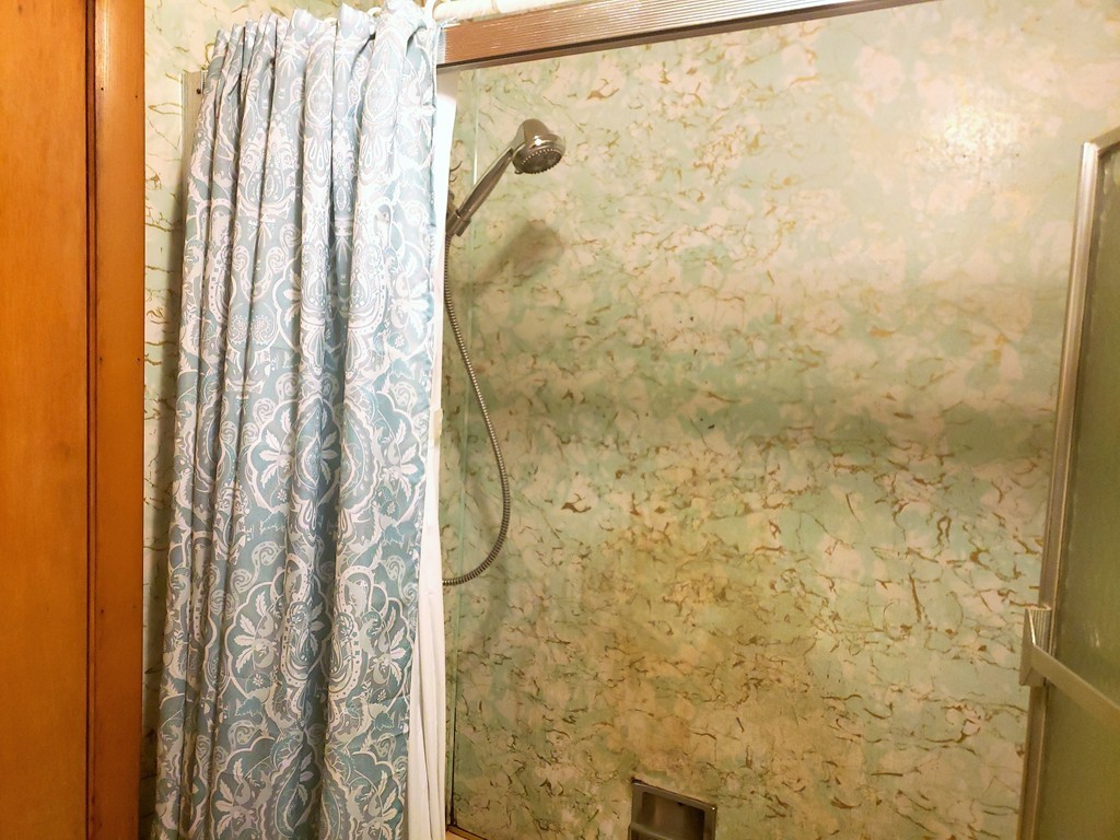 136 Holtshire Road Orange, MA 01364 - Photo 7 of 22 Gallery Image 7