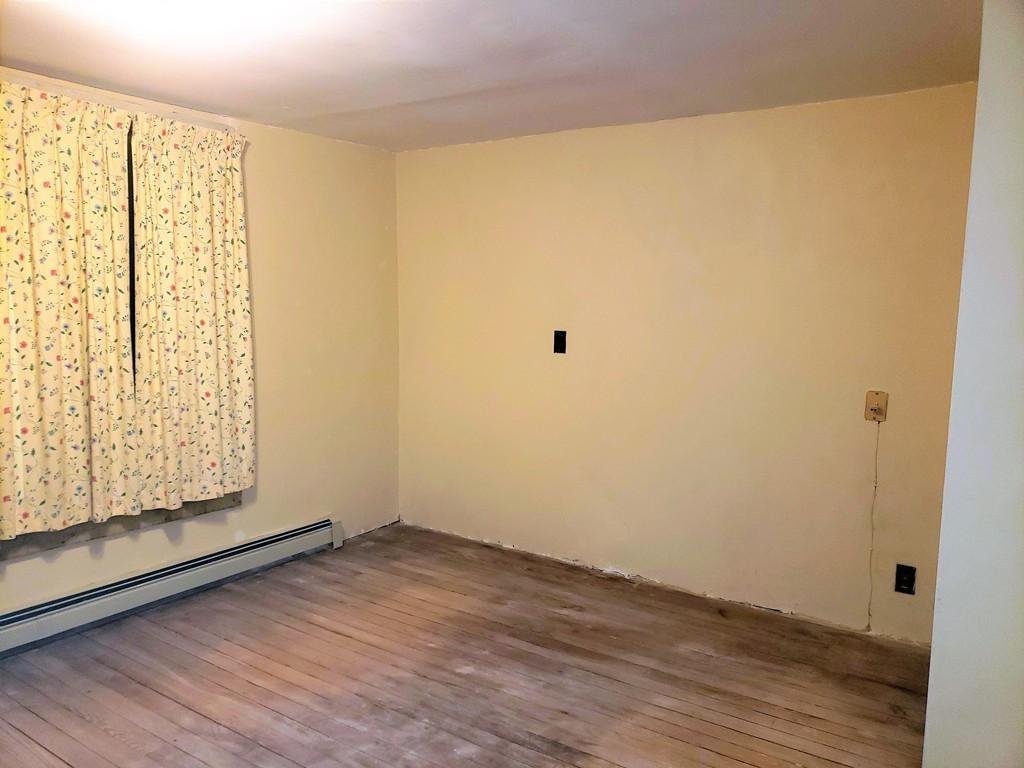 136 Holtshire Road Orange, MA 01364 - Photo 9 of 22 Gallery Image 9