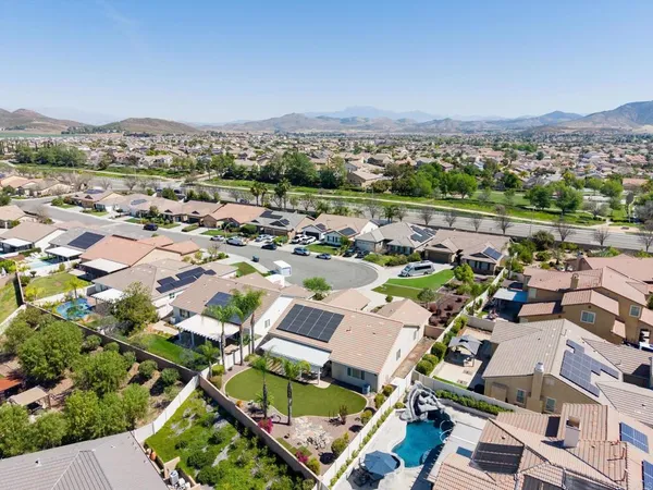 $725,000 | 35277 Goldthread Lane, Murrieta, CA 92563