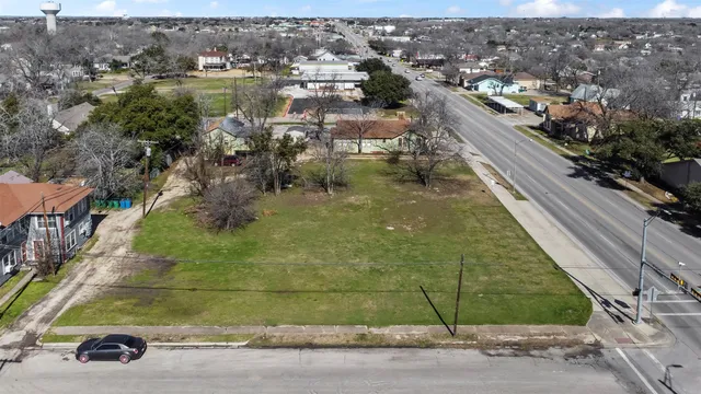 $550,000 | 703 North Main Street, Taylor, TX 76574