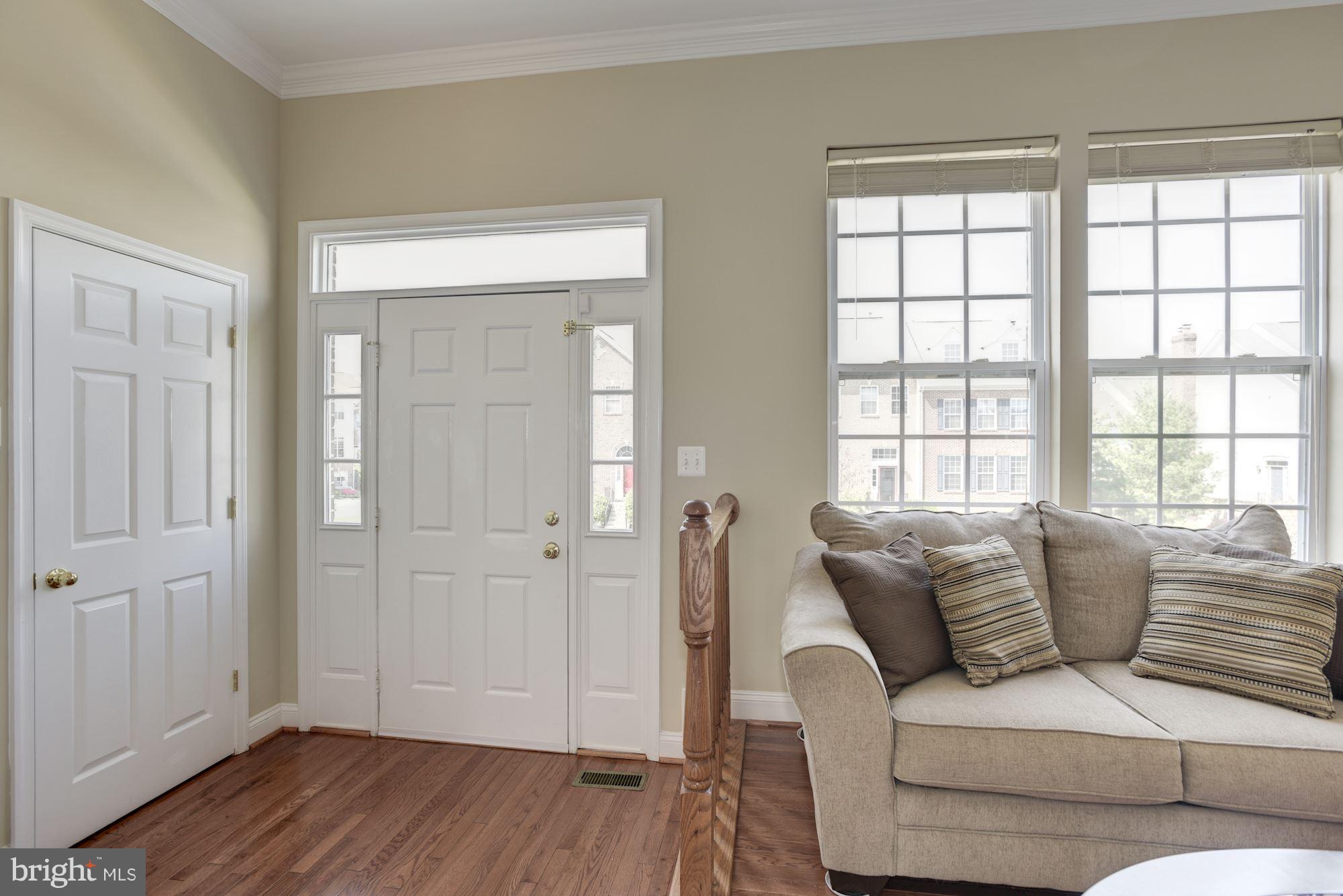 629 Springhouse Square Southeast Leesburg, VA 20175 - Photo 2 of 29 Interior (General)