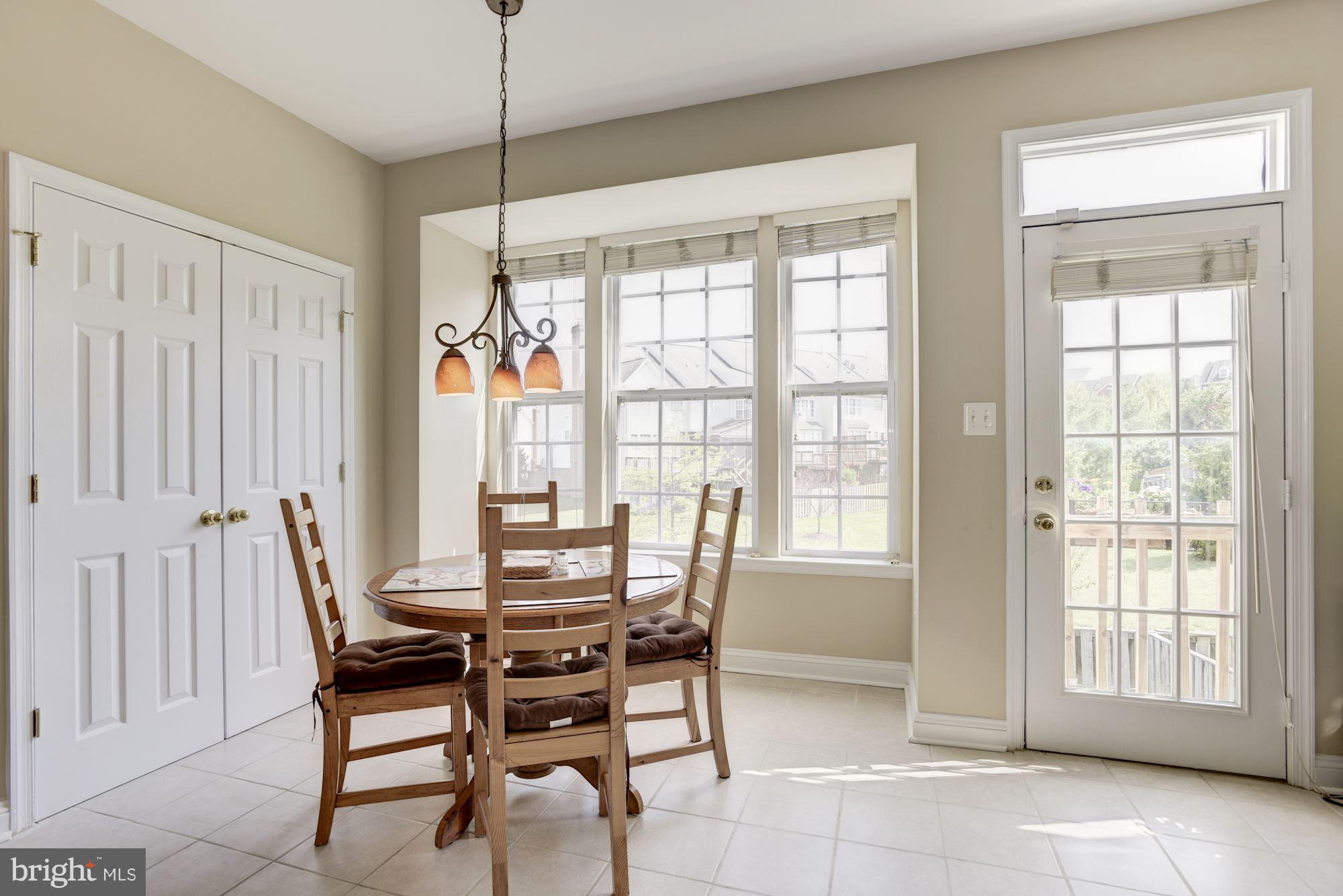629 Springhouse Square Southeast Leesburg, VA 20175 - Photo 11 of 29 Kitchen