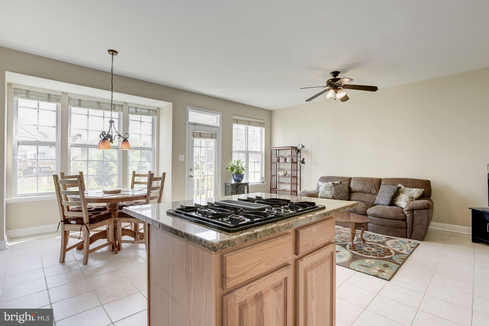 629 Springhouse Square Southeast Leesburg, VA 20175 - Photo 13 of 29 Kitchen