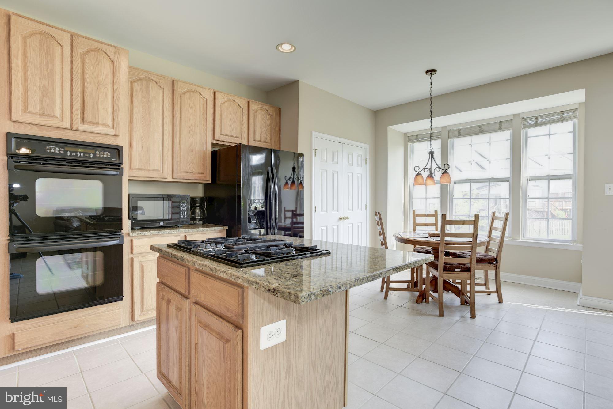 629 Springhouse Square Southeast Leesburg, VA 20175 - Photo 8 of 29 Kitchen