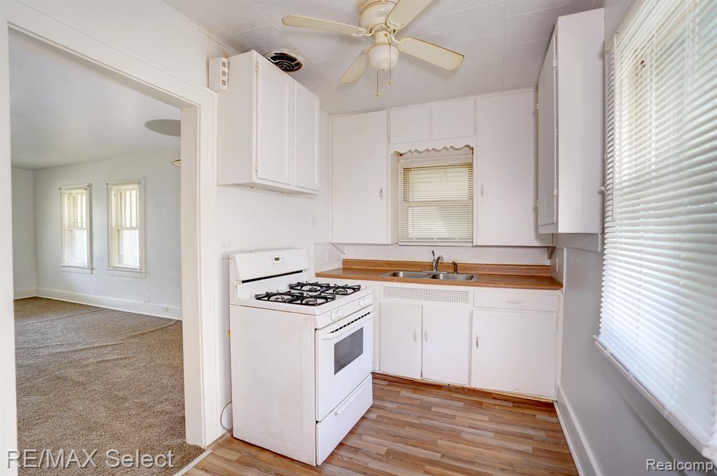 2202 Raskob Street Flint, MI 48504 - Photo 6 of 18