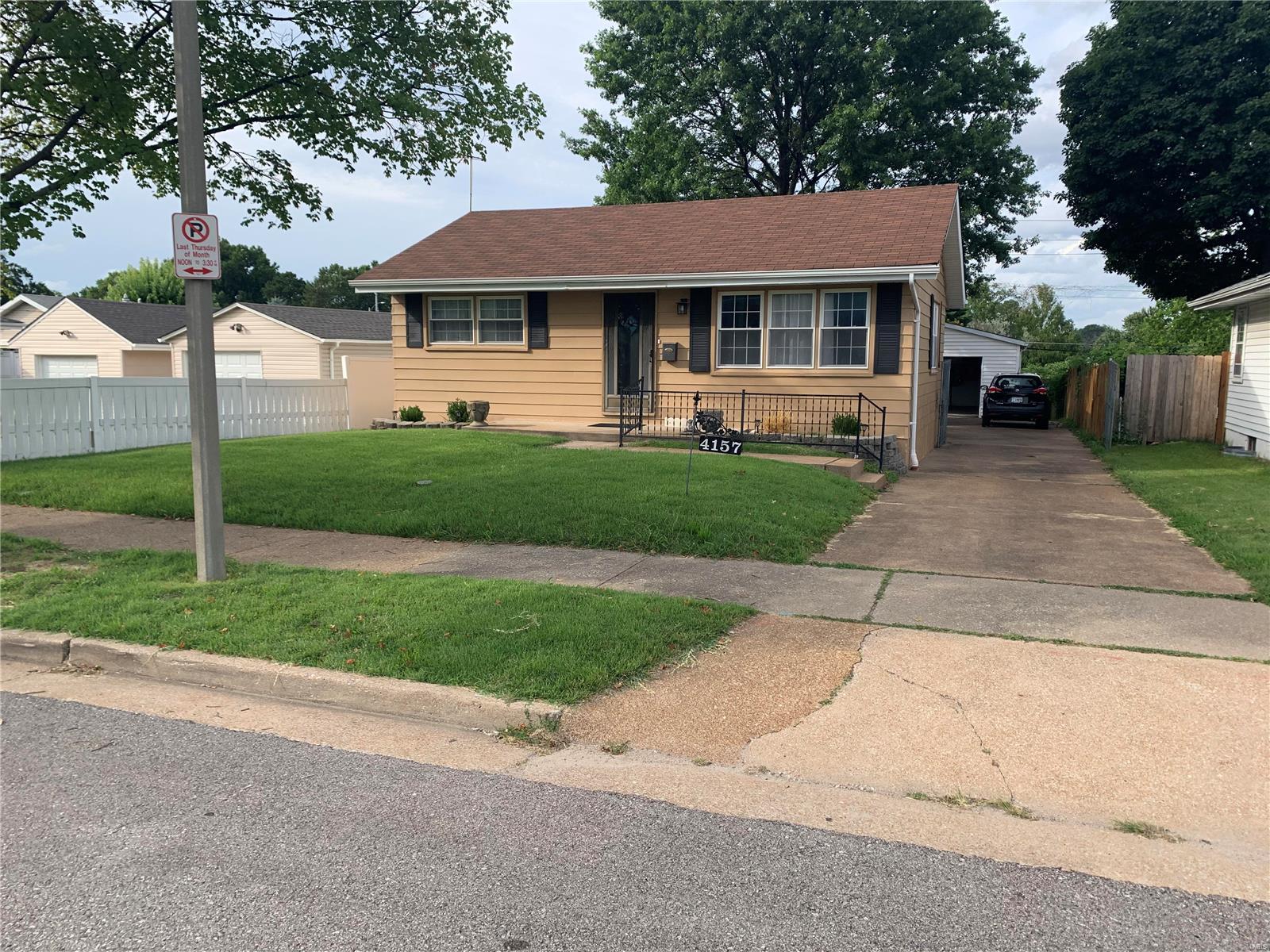 4157 Weber Road St. Louis, MO 63123 - Photo 1 of 30