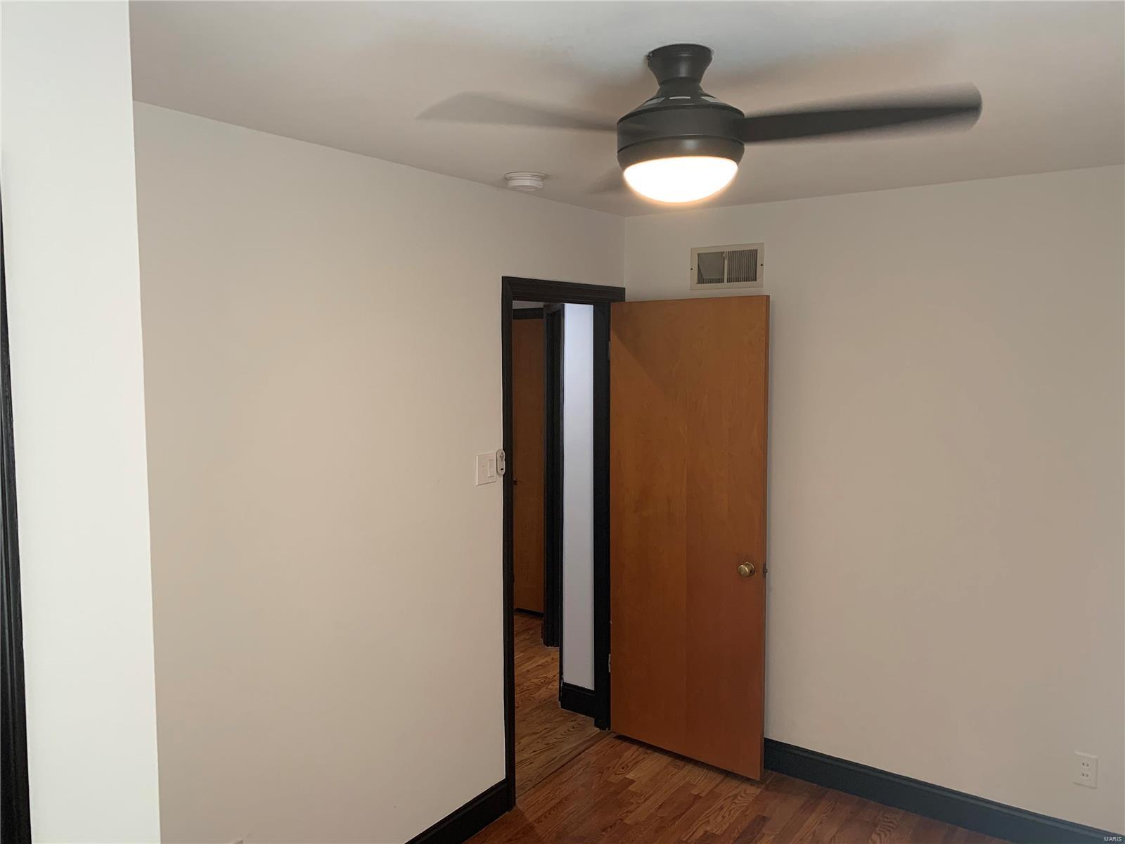 4157 Weber Road St. Louis, MO 63123 - Photo 10 of 30
