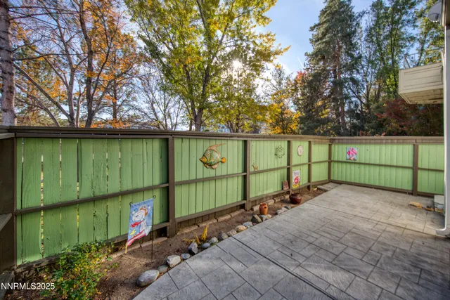 a view of a tennis court