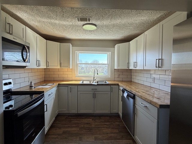 469 Fred Cooper Road McMinnville, TN 37110 - Photo 8 of 26