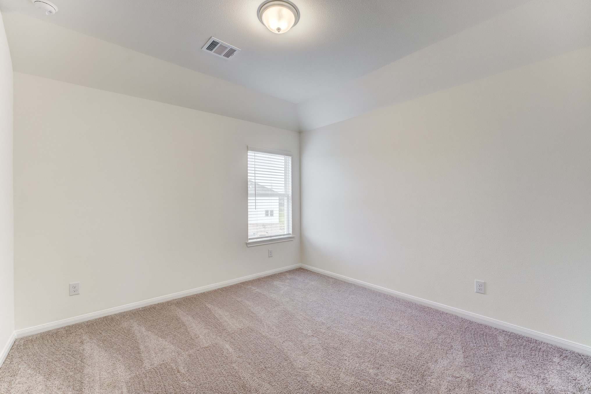 20646 Dynamic Court Humble, TX 77338 - Photo 31 of 40 an empty room with windows