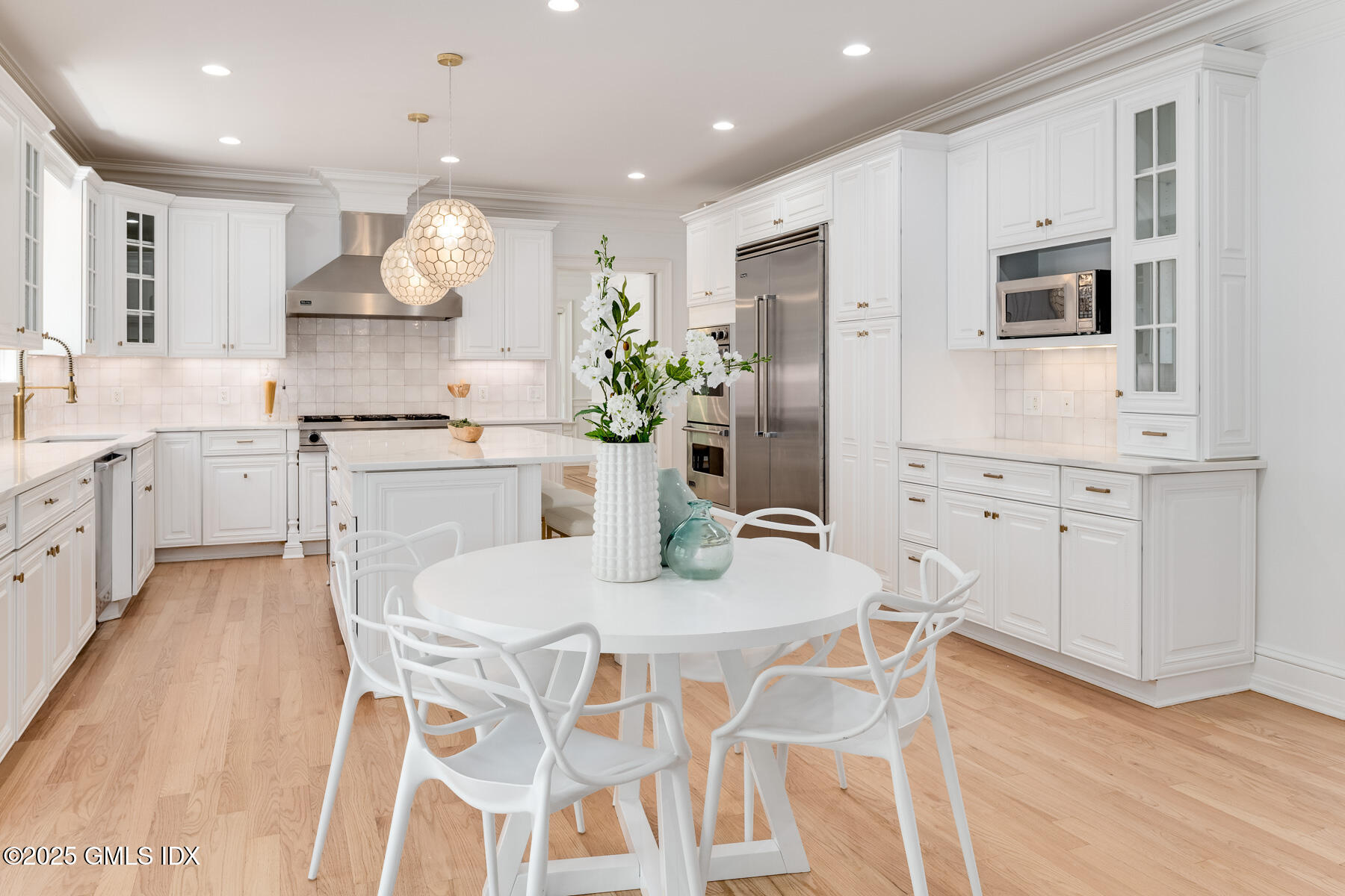 52 Breezemont Avenue Riverside, CT 06878 - Photo 10 of 27 Kitchen