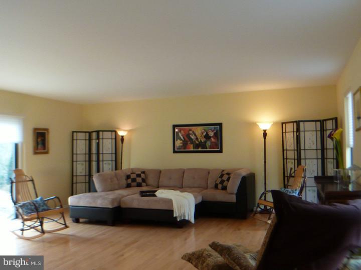 398 Turner Road Wallingford, PA 19086 - Photo 4 of 25