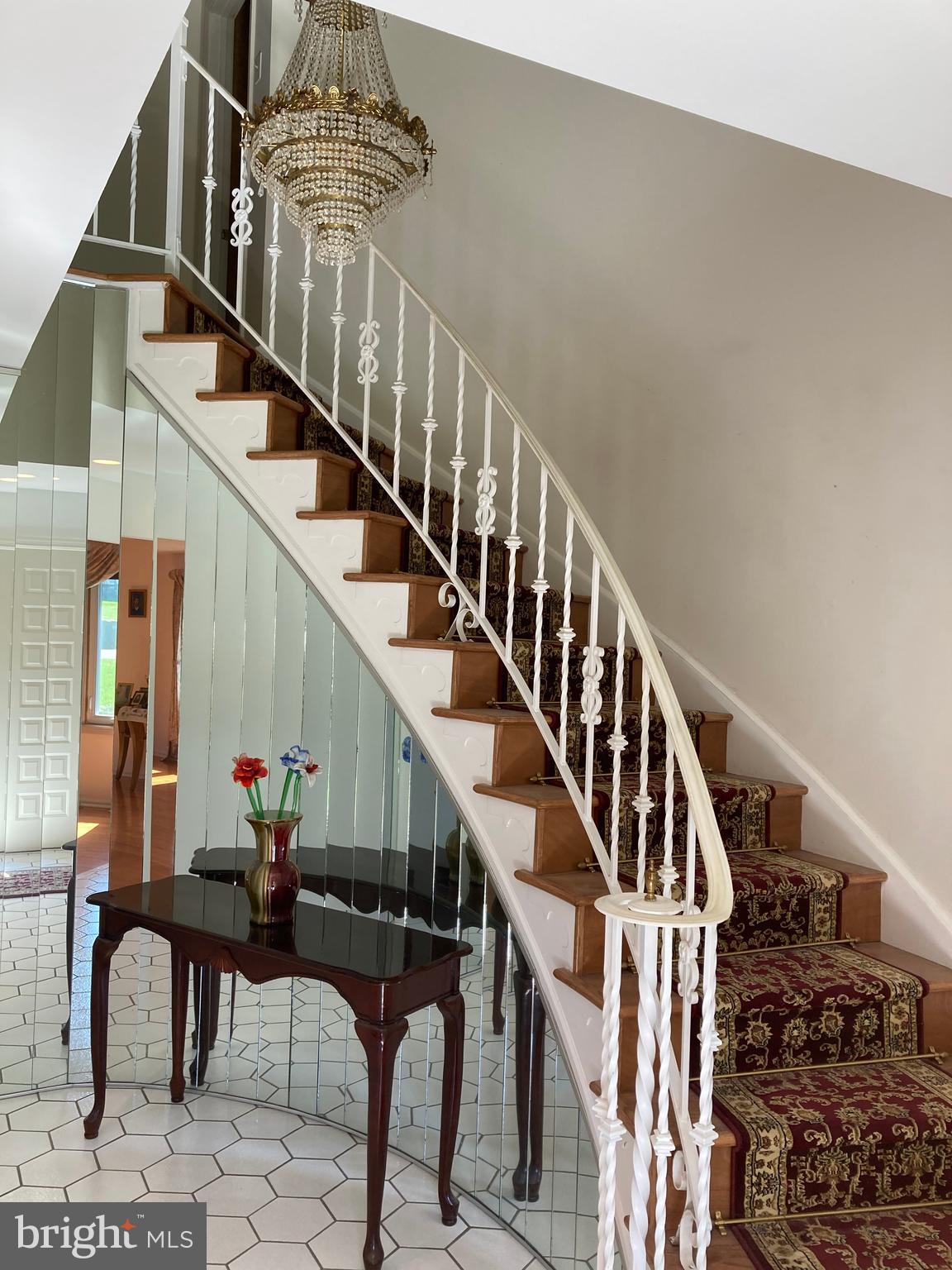 80 Snowflake Road Huntingdon Valley, PA 19006 - Photo 2 of 37 Gallery Image 2