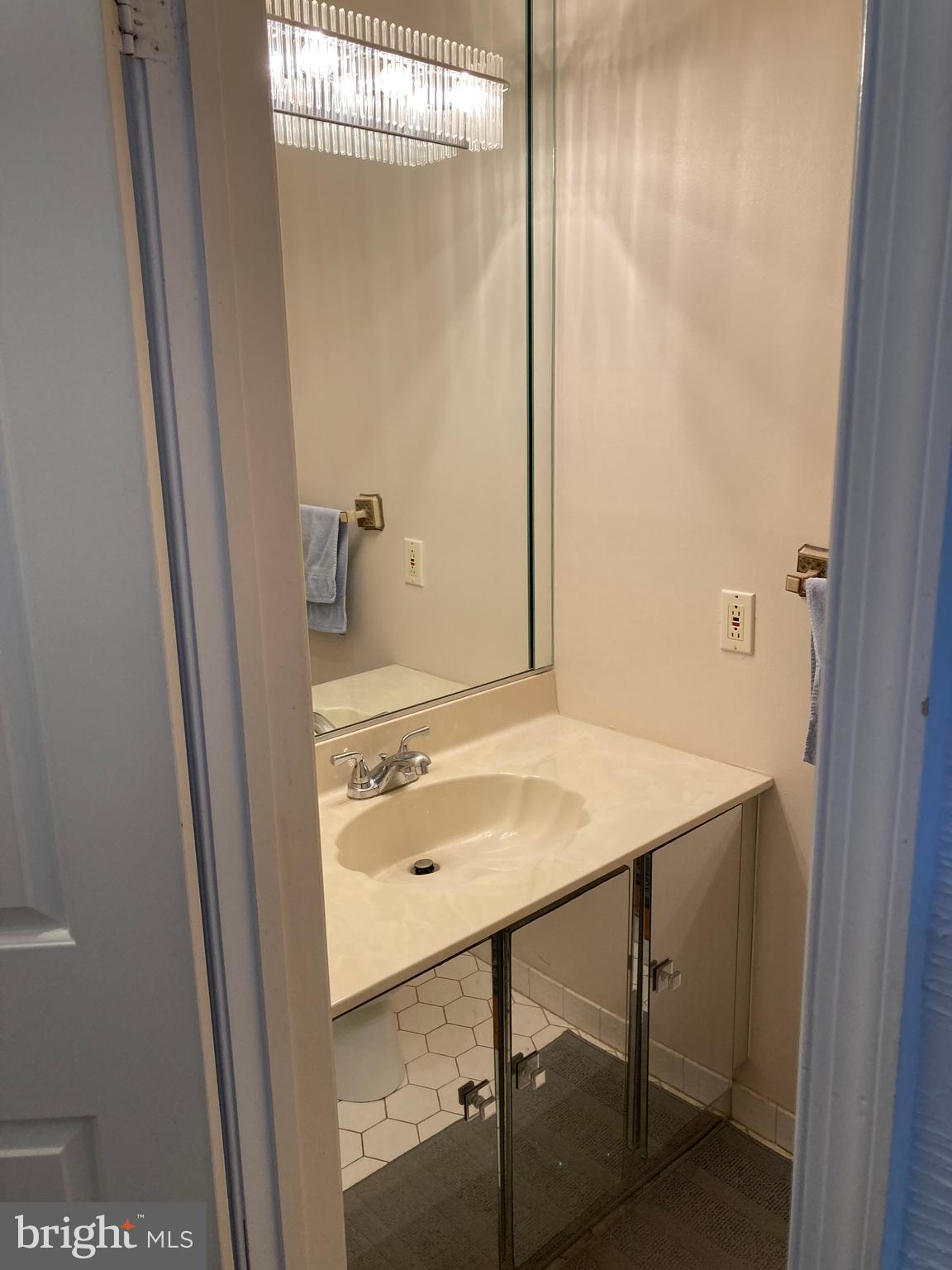80 Snowflake Road Huntingdon Valley, PA 19006 - Photo 13 of 37 Gallery Image 13
