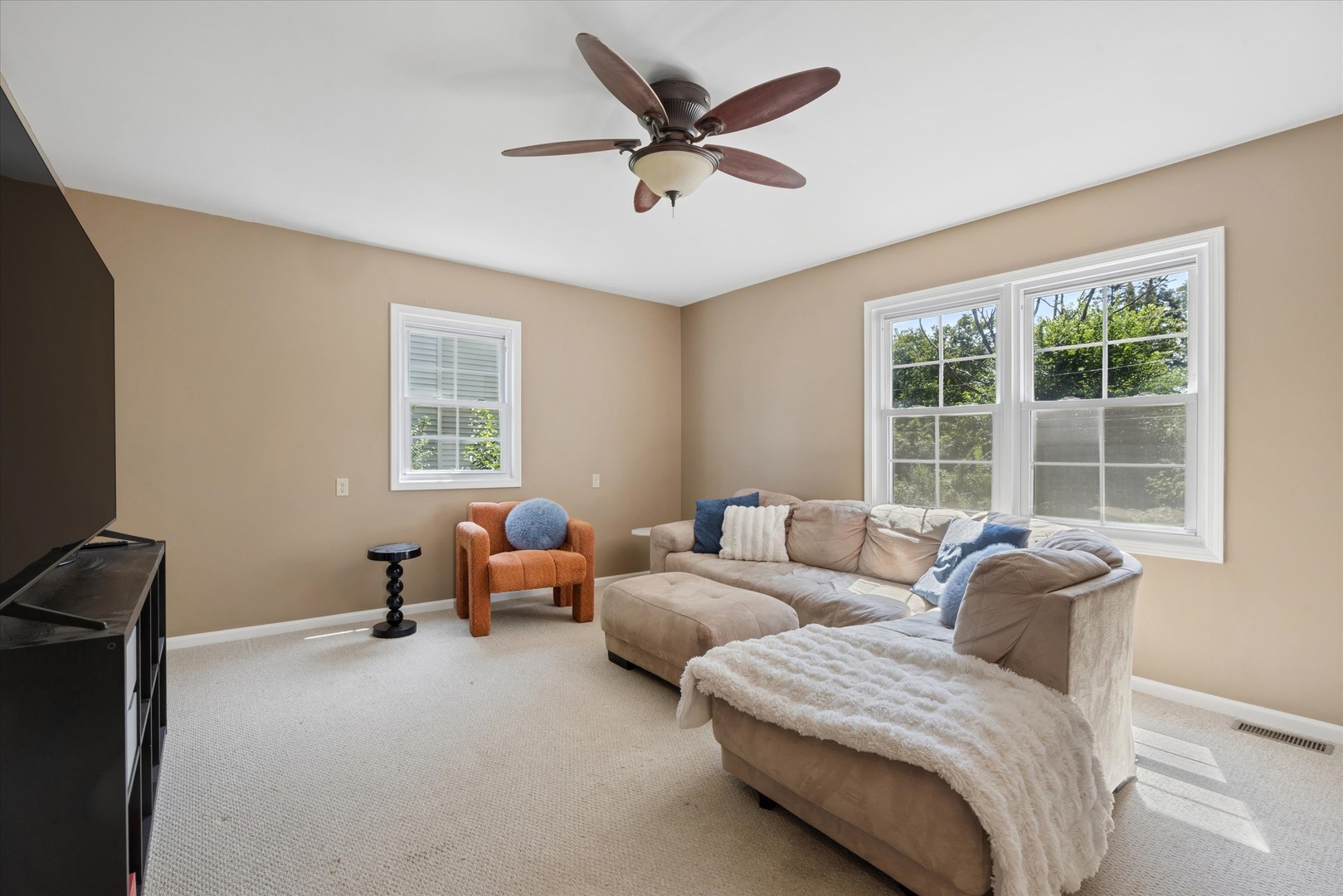 1902 East Indiana Street Wheaton, IL 60187 - Photo 13 of 25 Gallery Image 13