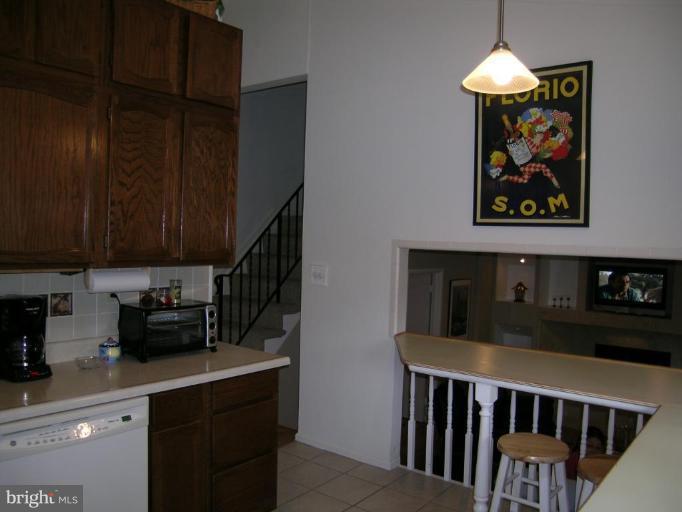 5 Shilling Court Silver Spring, MD 20906 - Photo 7 of 17 Kitchen #2