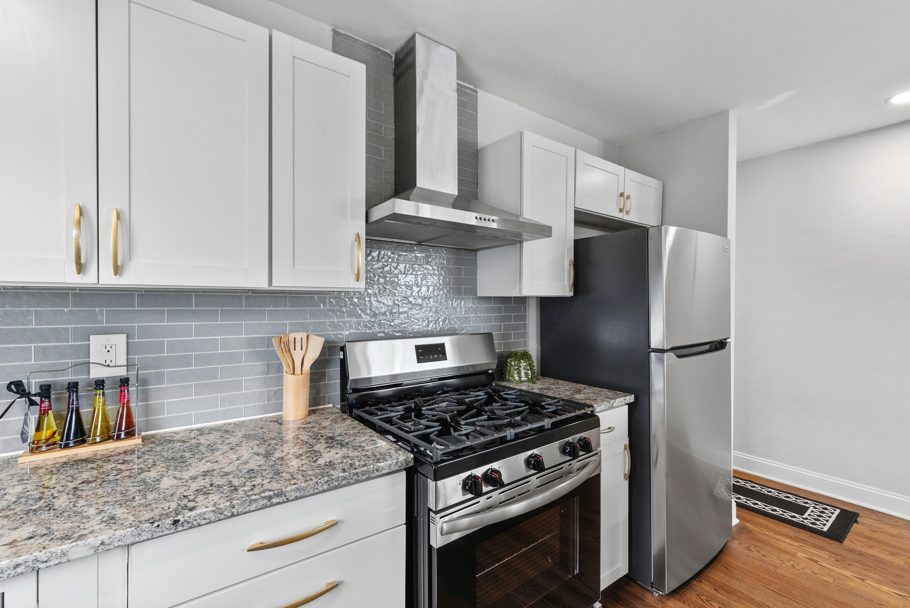 7007 North 41st Street Milwaukee, WI 53209 - Photo 16 of 27 7007 N 41st-16