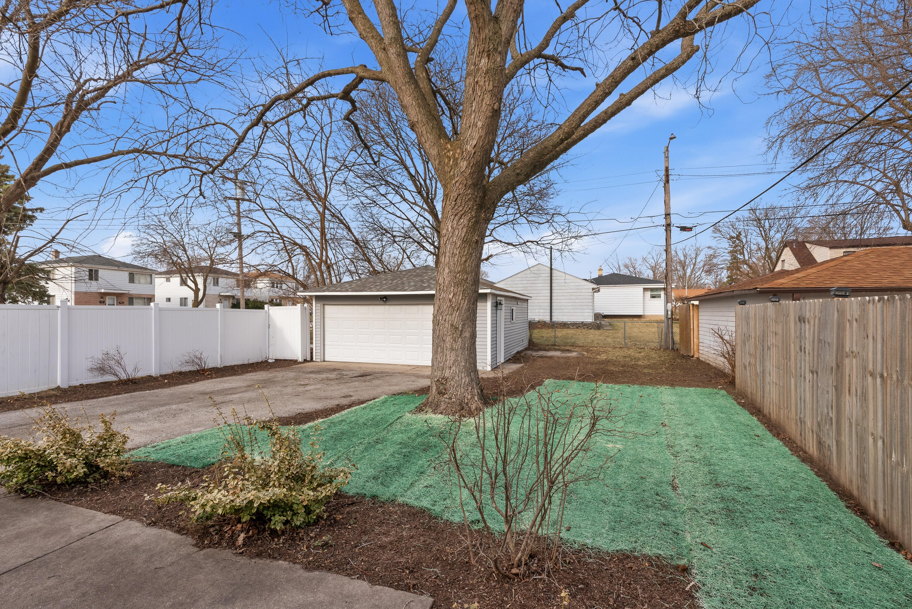 7007 North 41st Street Milwaukee, WI 53209 - Photo 6 of 27 7007 N 41st-6