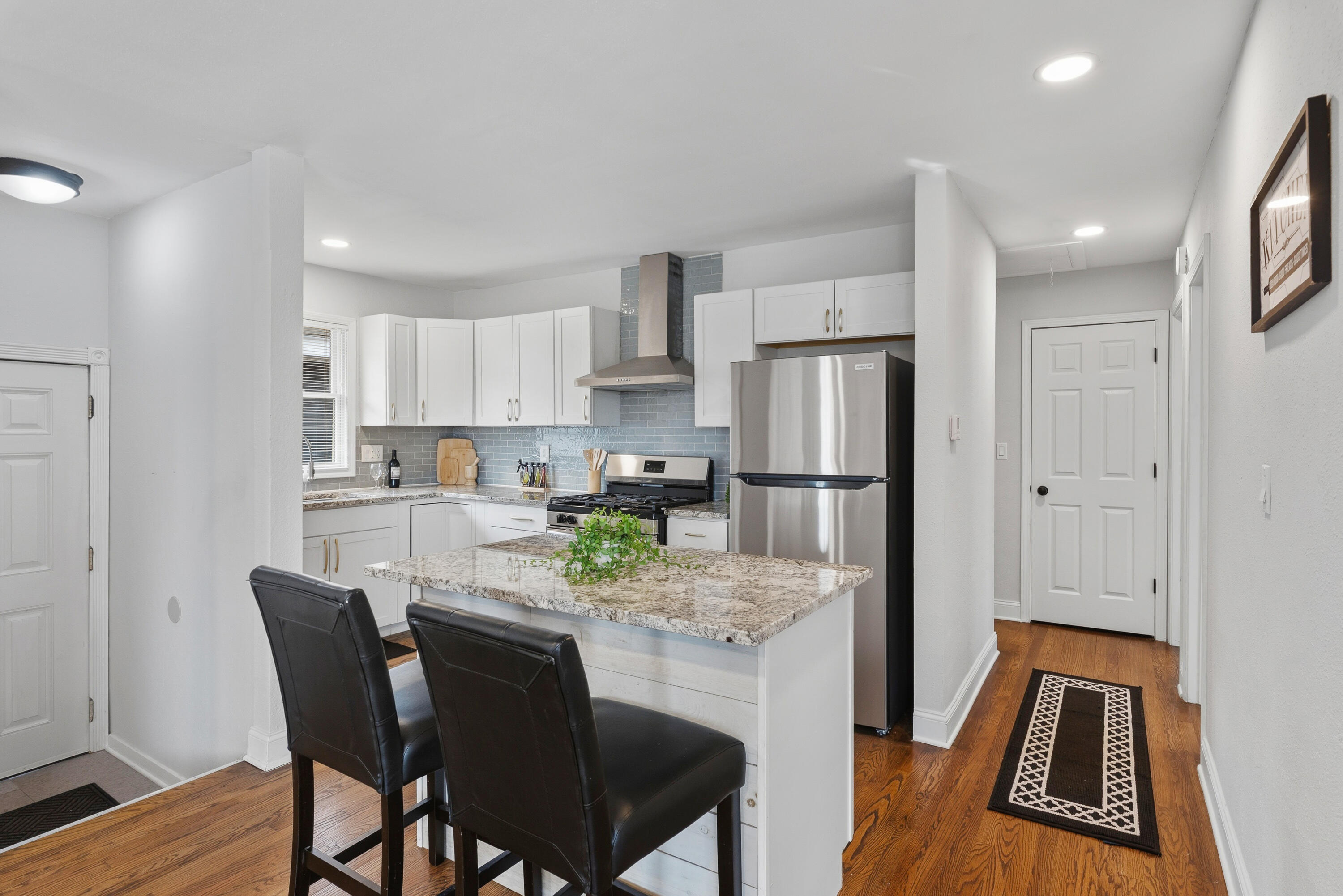 7007 North 41st Street Milwaukee, WI 53209 - Photo 10 of 27 7007 N 41st-10