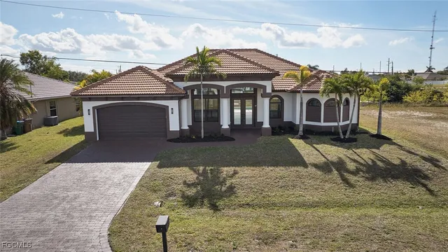 $785,000 | 1906 Southwest 30th Terrace, Cape Coral, FL 33914