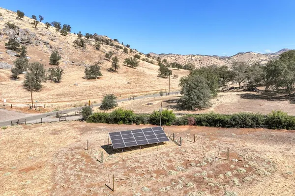 $979,000 | 43008 Dr 152, Orosi, CA 93647