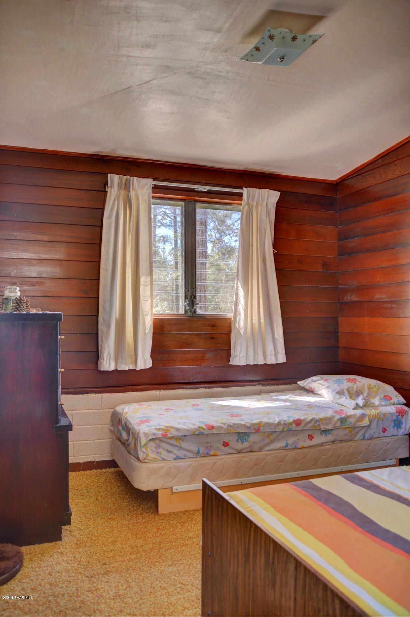 4896 South Libby Loop Road Prescott, AZ 86303 - Photo 15 of 22 Guest Bedroom