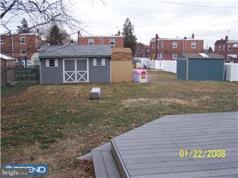 891 Morefield Road Philadelphia, PA 19115 - Photo 6 of 12 a backyard of a house