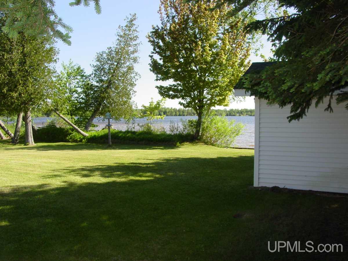 814 West Gulliver Lake Road Gulliver, MI 49840 - Photo 10 of 26
