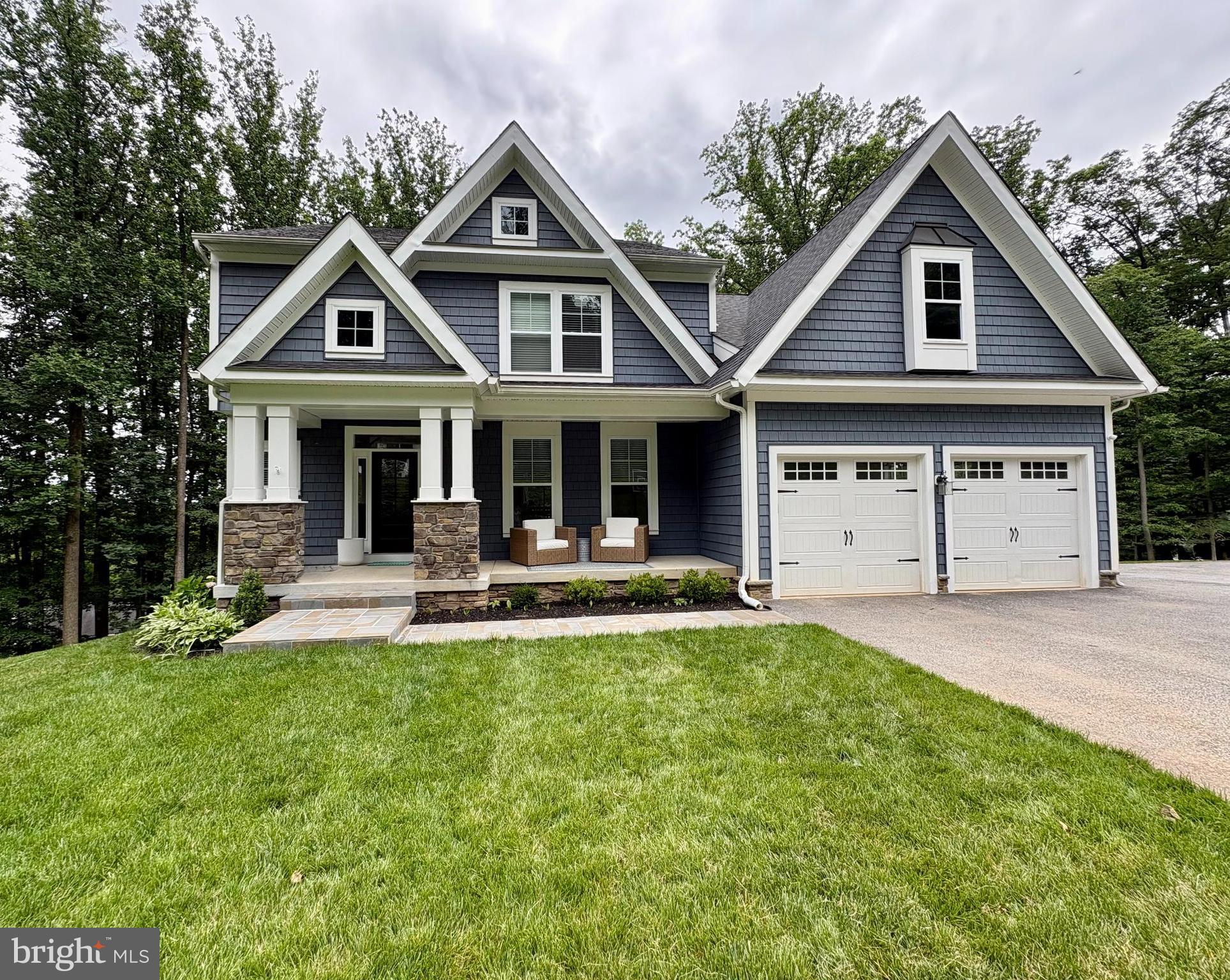 CustomBuilt Luxurious Home w/style & functionality