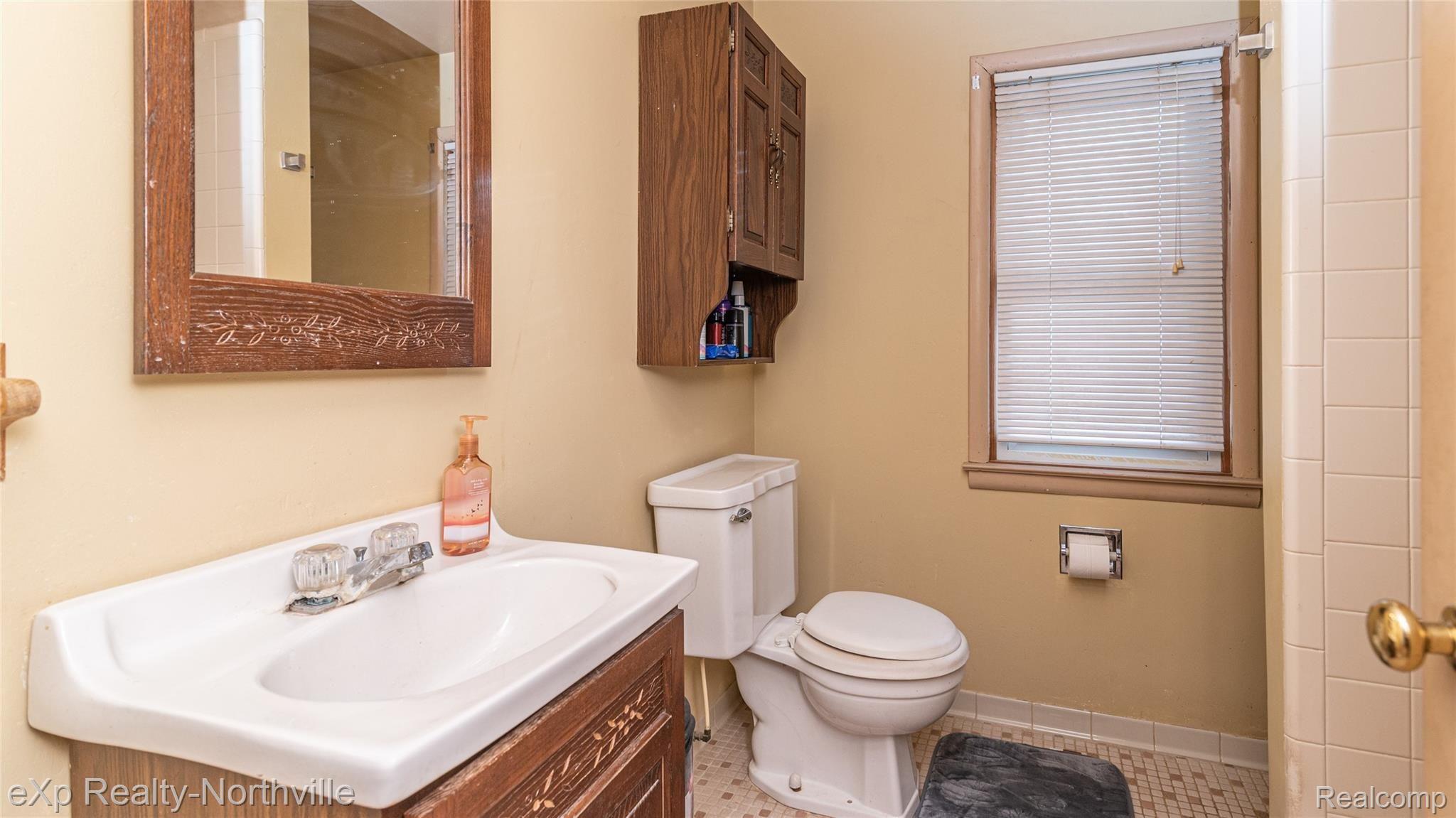 10872 Spencer Road Brighton, MI 48114 - Photo 39 of 45 038_24.jpg
