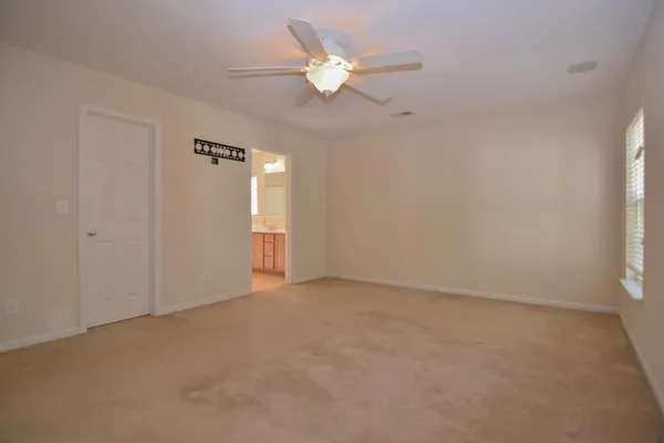 $3,250 | 443 Green Park Lane, Goose Creek, SC 29445