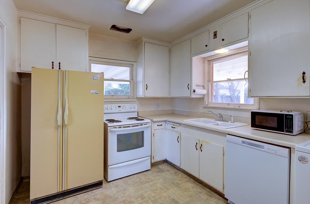 2121 5th Street Sanger, CA 93657 - Photo 26 of 38